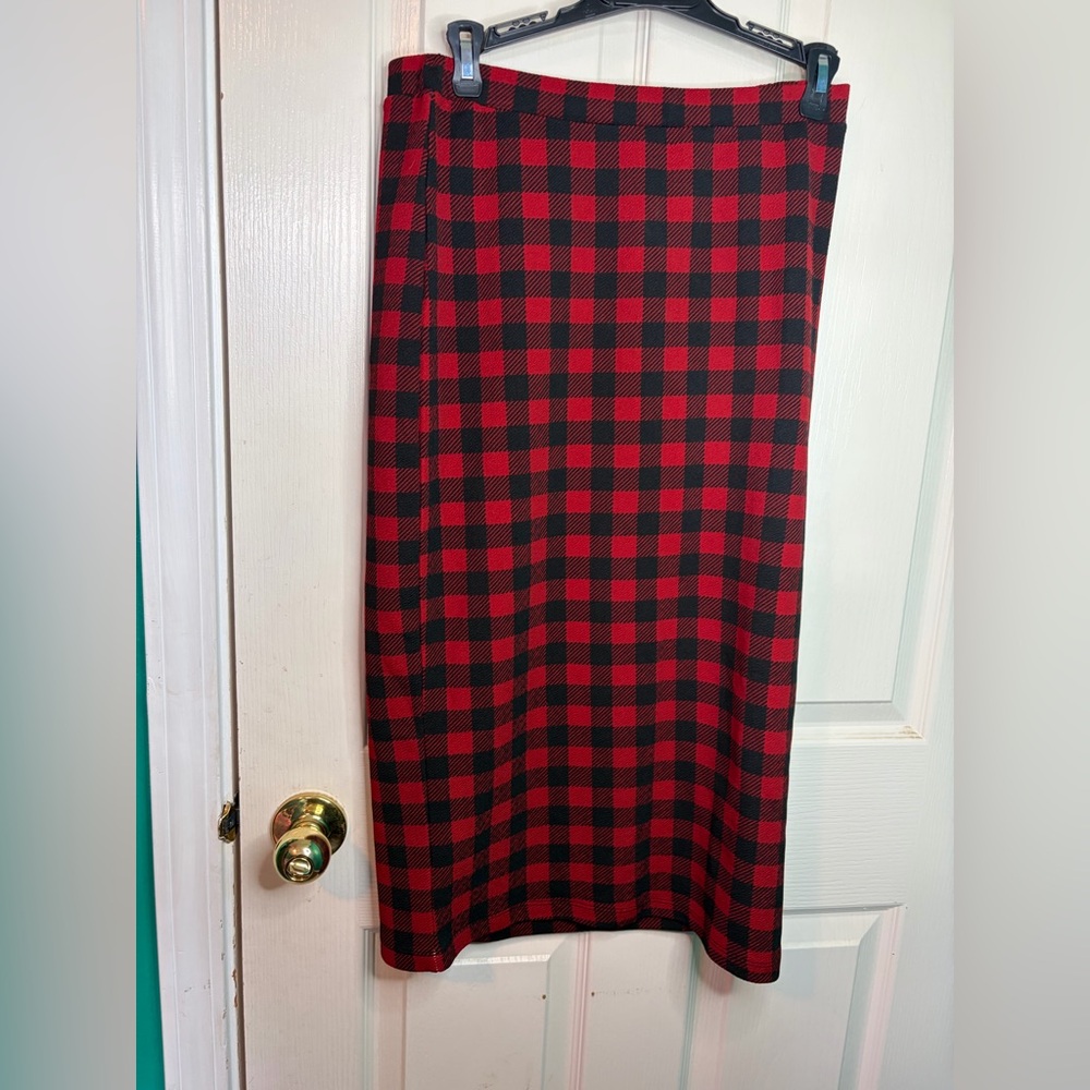 🔥 NWT Babeau Red and Black Checkered Pencil Skirt